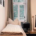 Huebschmann, App 128