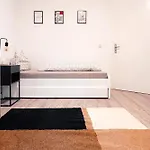 Huebschmann, App 128 Apartman *