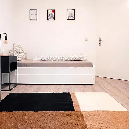 Huebschmann, App 128 Apartment *