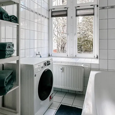 Huebschmann, App 128 Apartment *